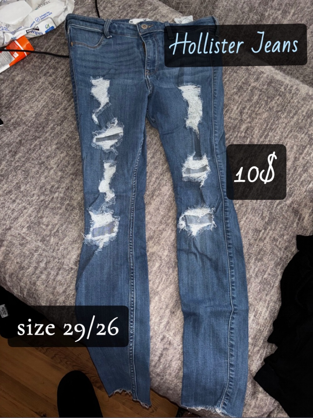 Hollister Women's Distressed Skinny Jeans - Medium Blue